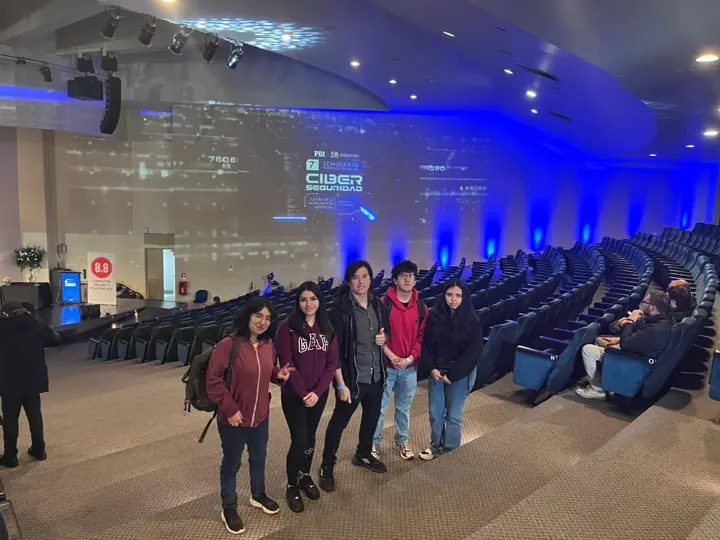En el auditorio del seminario de ciberseguridad